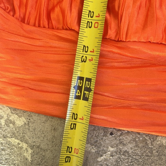 Gorgeous iz Byer California Bright orange dressy tank - Picture 11 of 12